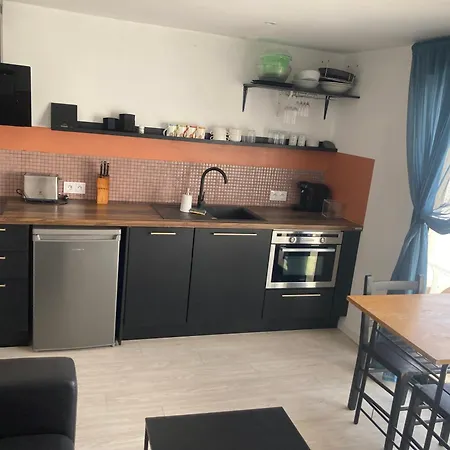 Duplex Sur Les Toits Du Village Appartement Agde